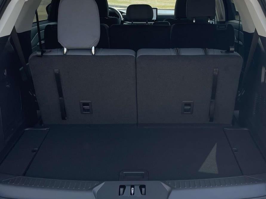 new 2025 Ford Explorer car, priced at $31,990
