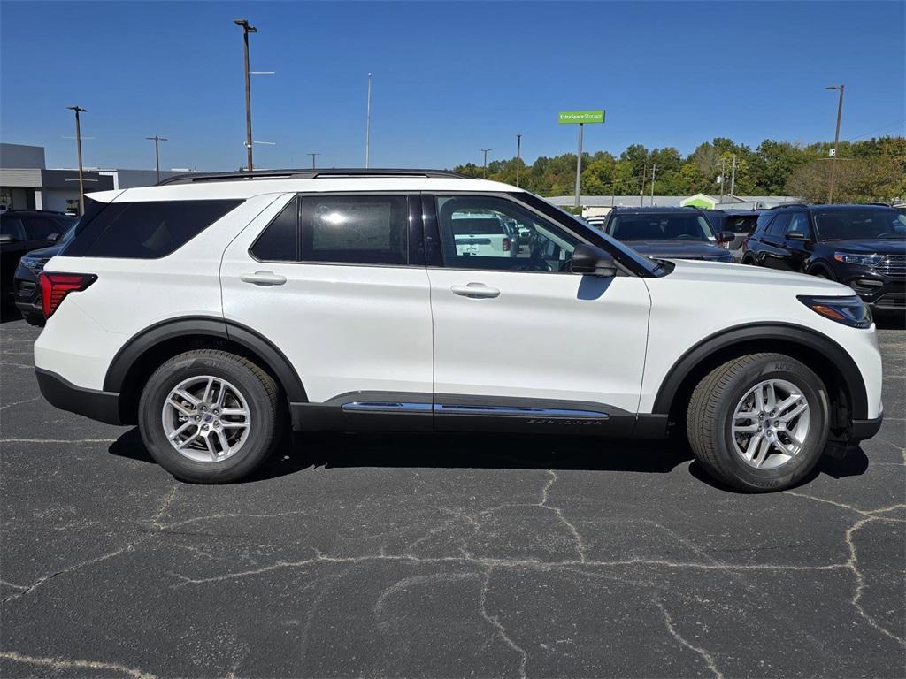new 2025 Ford Explorer car, priced at $35,995