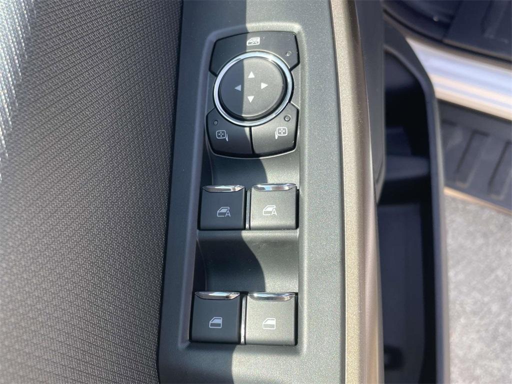 new 2025 Ford F-150 car, priced at $53,073