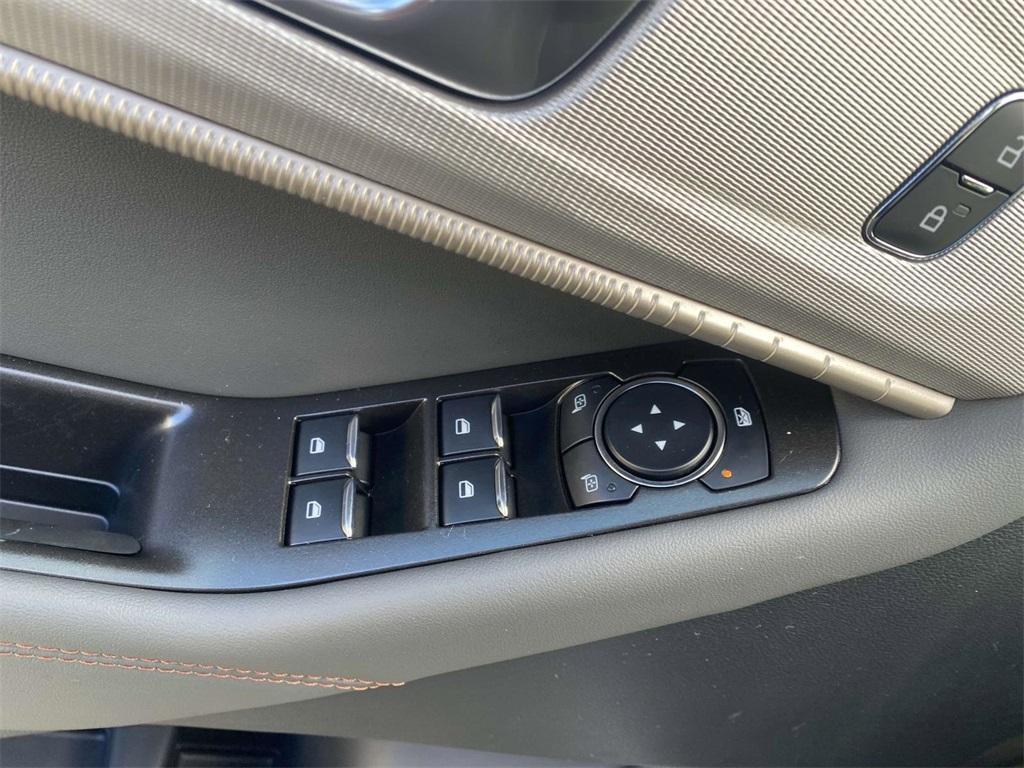 new 2025 Ford Explorer car, priced at $35,672