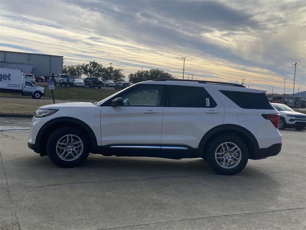 new 2025 Ford Explorer car, priced at $35,672