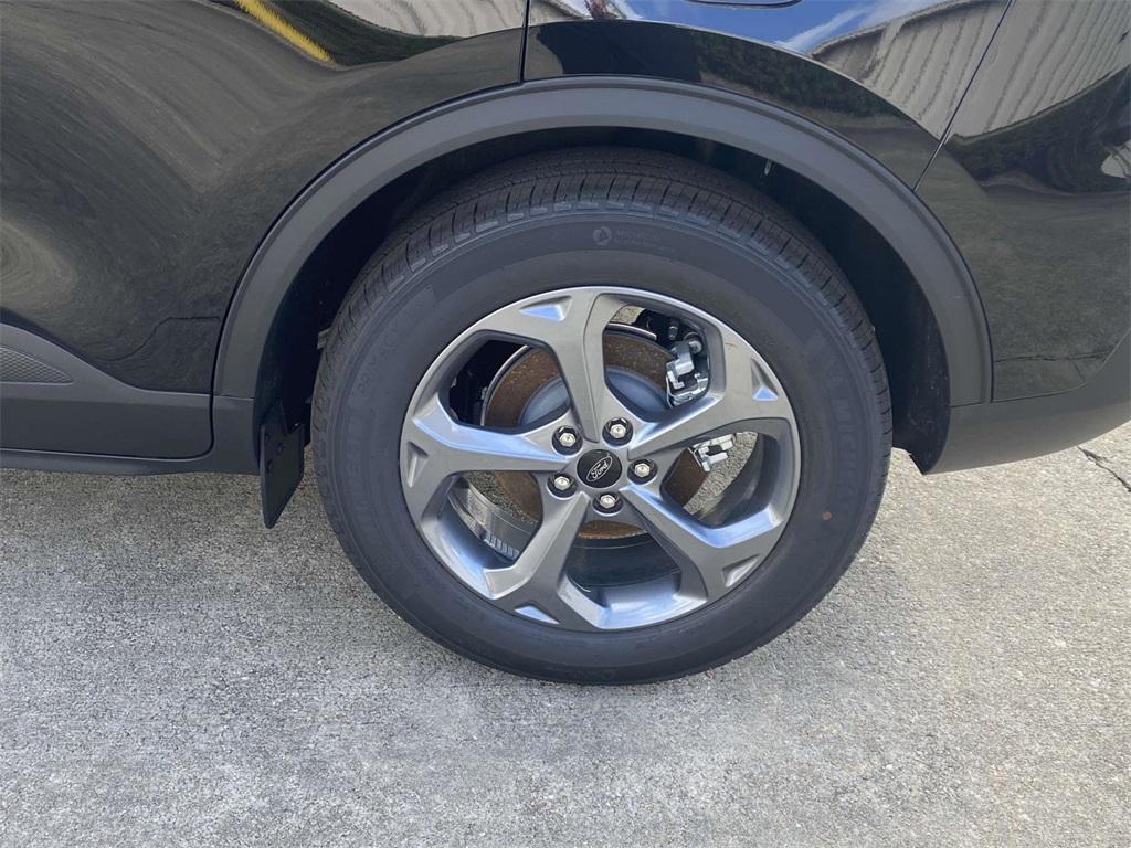 new 2025 Ford Escape car, priced at $29,724