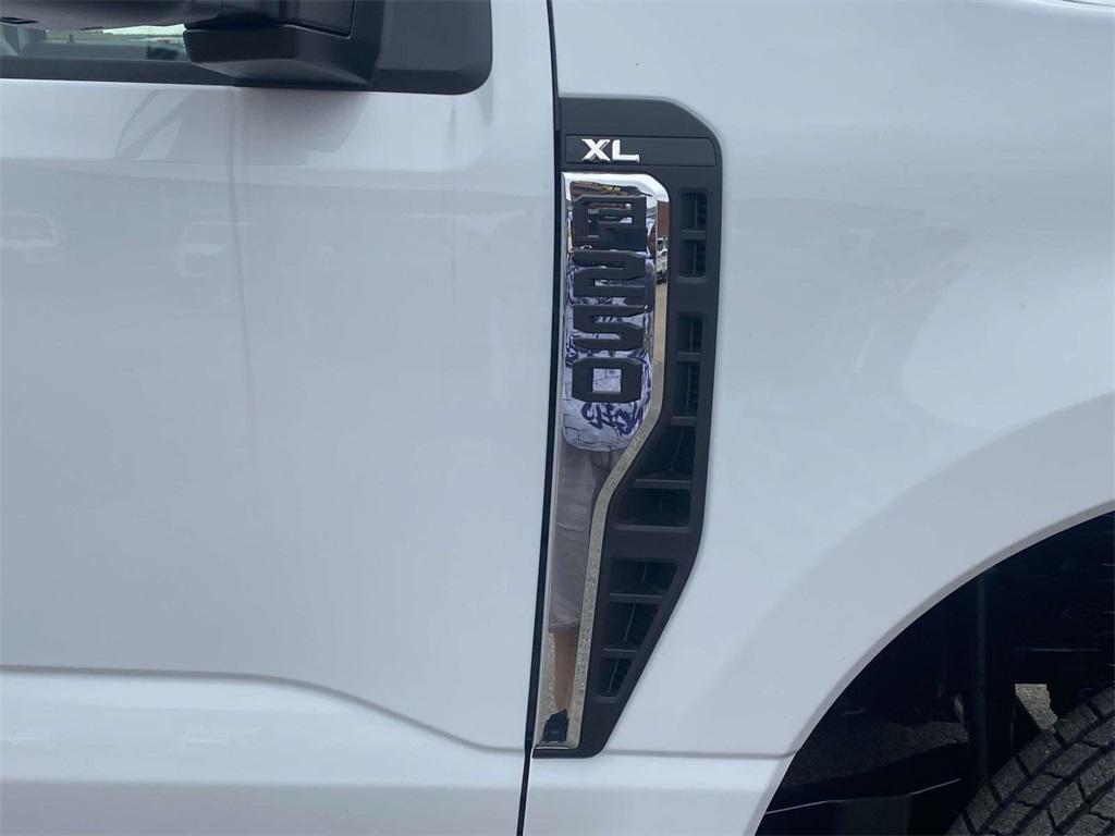 new 2024 Ford F-250 car, priced at $37,395