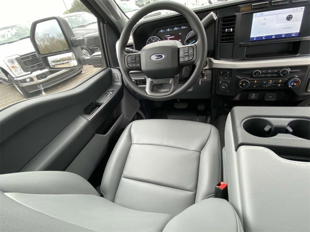 new 2024 Ford F-250 car, priced at $37,395