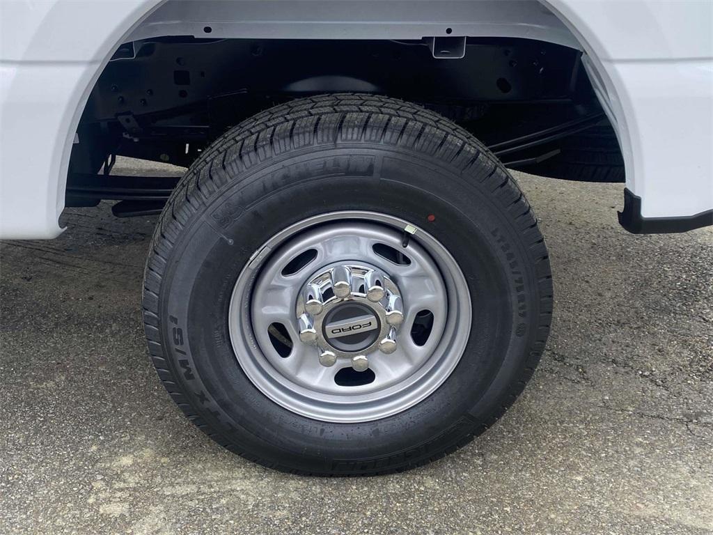 new 2024 Ford F-250 car, priced at $37,395