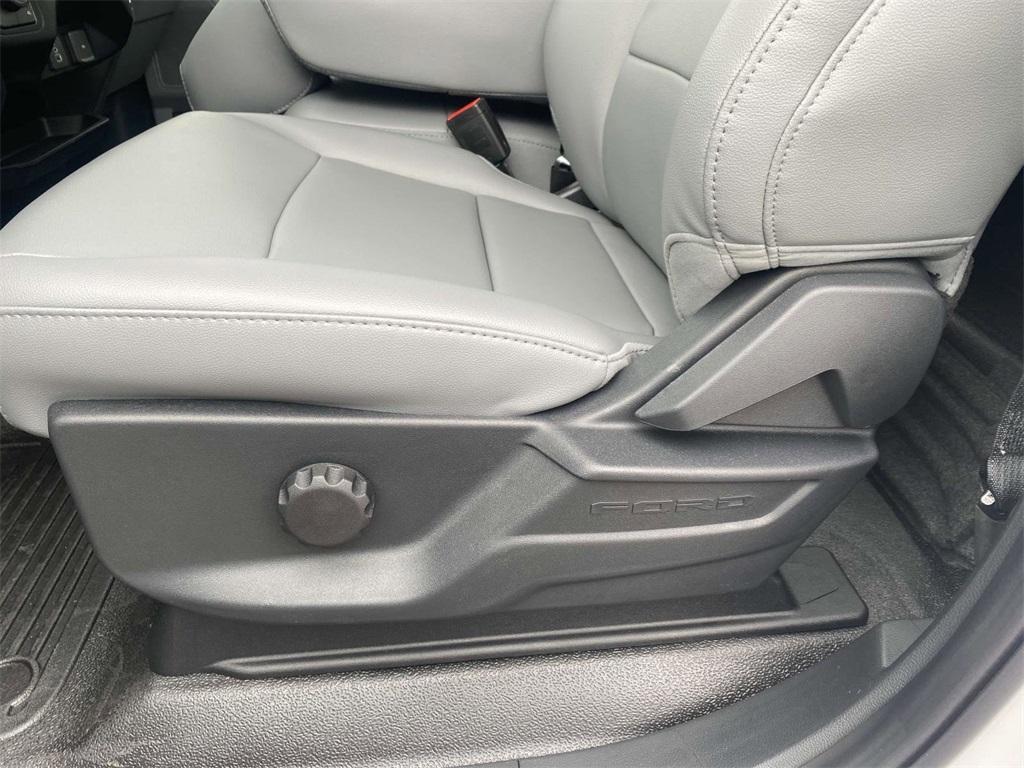 new 2024 Ford F-250 car, priced at $37,395