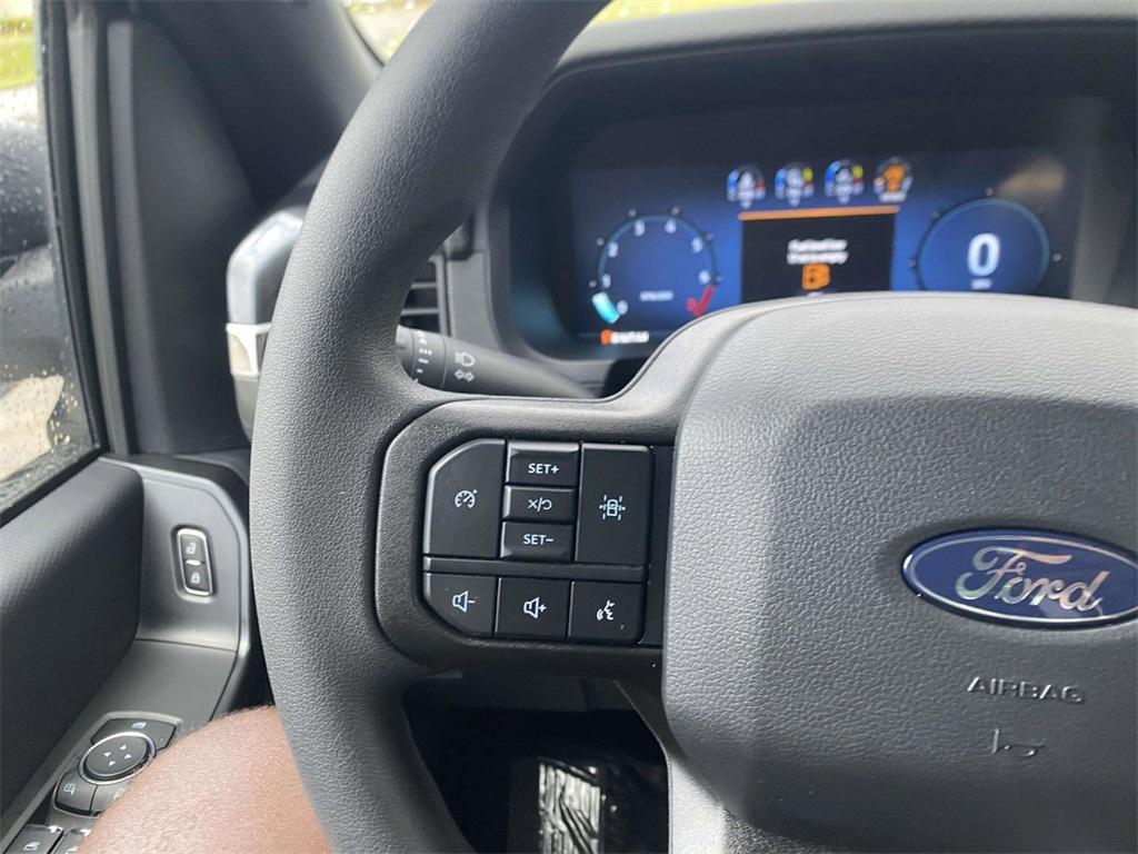 new 2024 Ford F-150 car, priced at $42,995