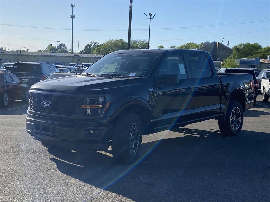new 2024 Ford F-150 car, priced at $42,995