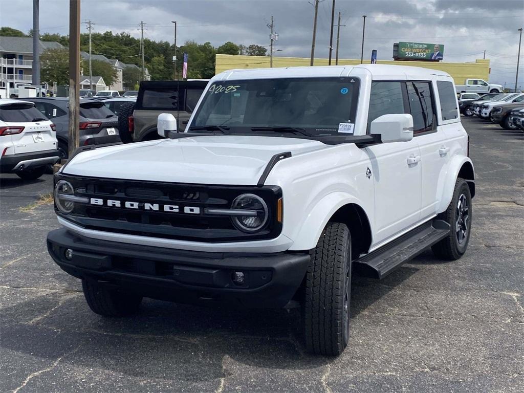 new 2025 Ford Bronco car, priced at $51,600