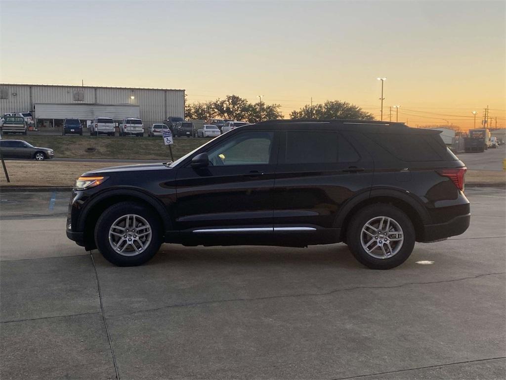 new 2025 Ford Explorer car, priced at $33,995