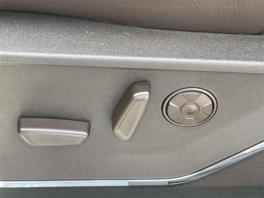 new 2025 Ford F-250 car, priced at $90,500