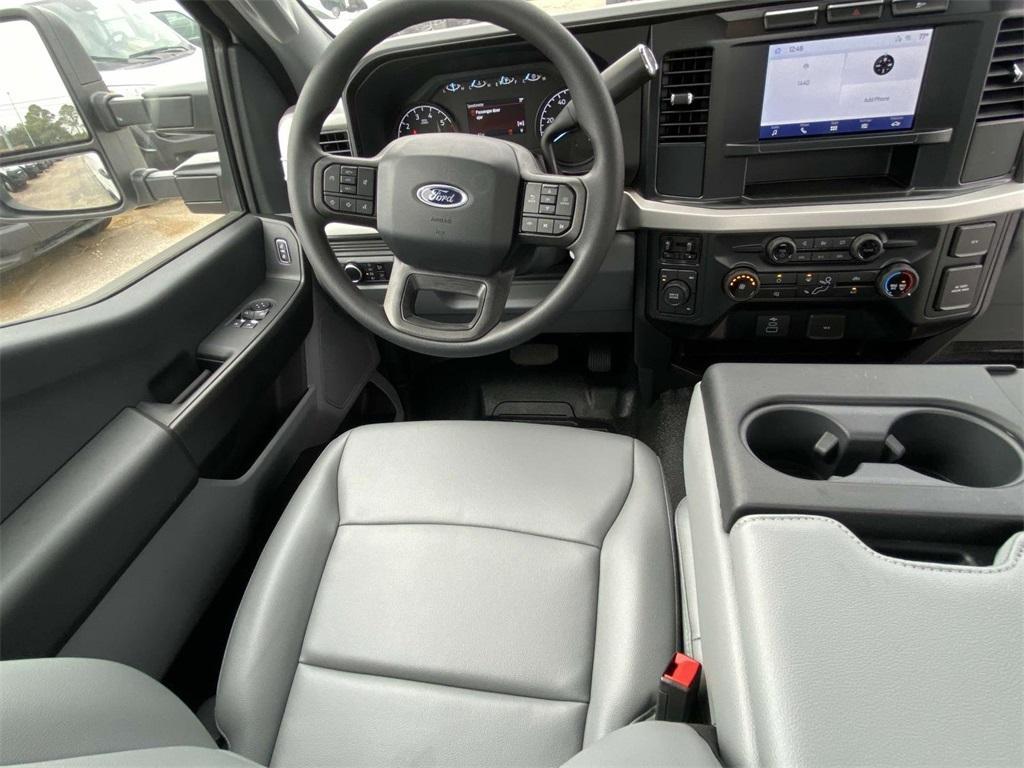 new 2024 Ford F-350 car, priced at $47,575