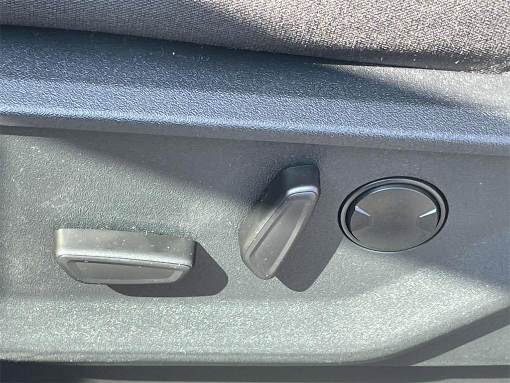 new 2025 Ford F-150 car, priced at $54,995