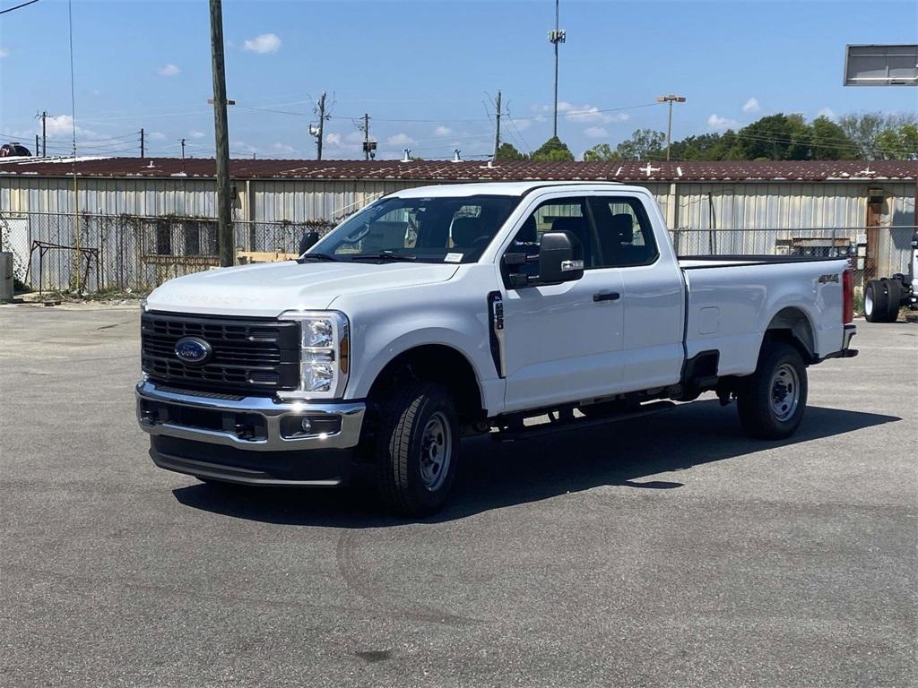 new 2025 Ford F-250 car, priced at $49,261