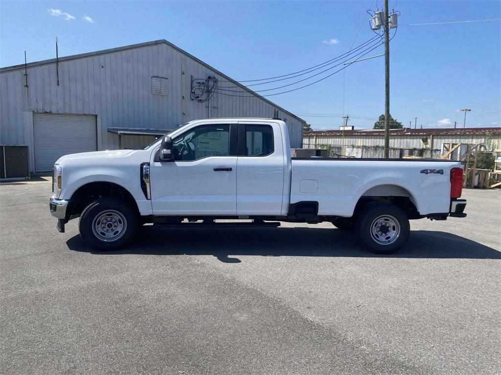 new 2025 Ford F-250 car, priced at $49,261