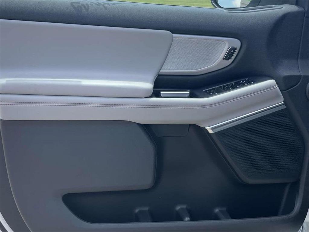 new 2025 Ford Expedition Max car, priced at $70,405