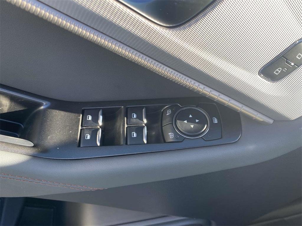 new 2025 Ford Explorer car, priced at $35,672