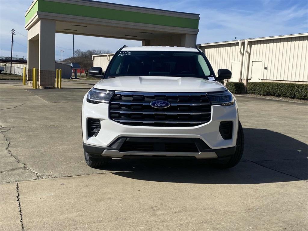 new 2025 Ford Explorer car, priced at $35,672