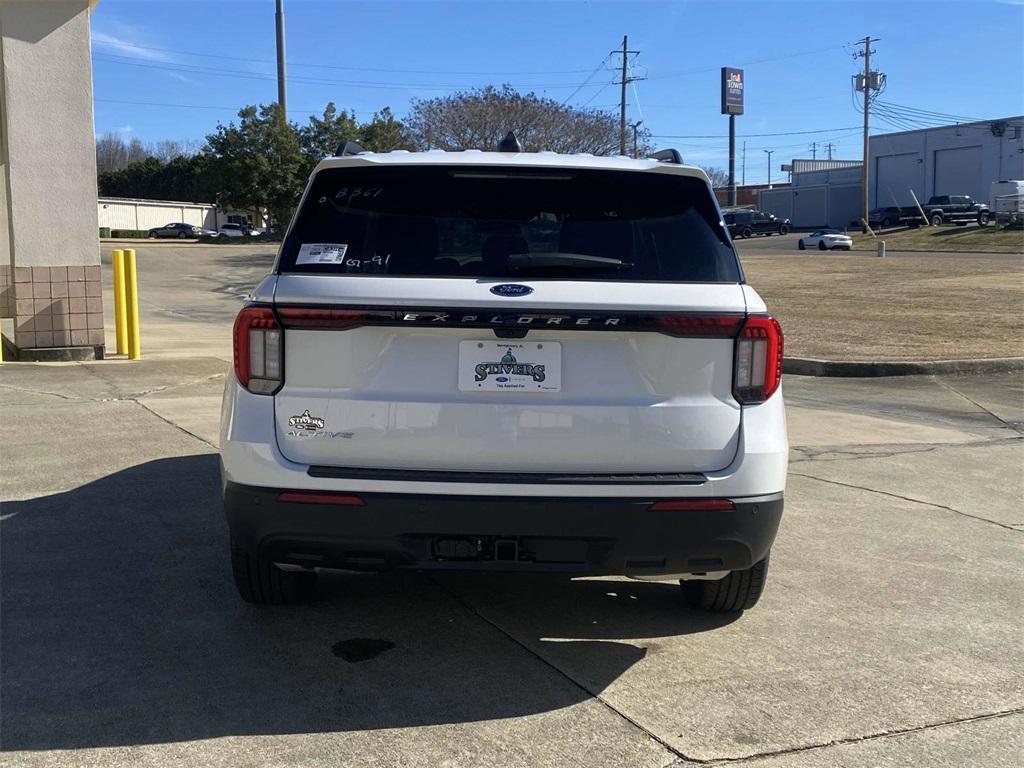 new 2025 Ford Explorer car, priced at $35,672