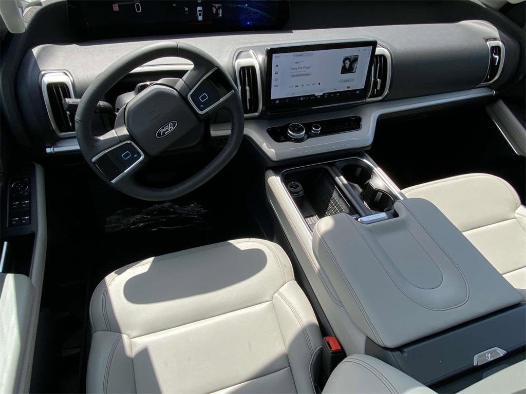new 2025 Ford Expedition Max car, priced at $69,710
