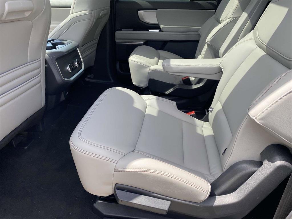 new 2025 Ford Expedition Max car, priced at $69,710