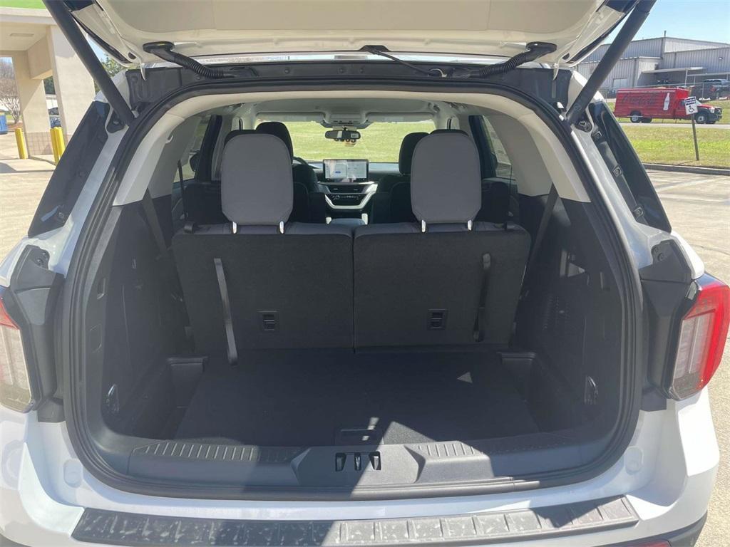 new 2025 Ford Explorer car, priced at $35,669