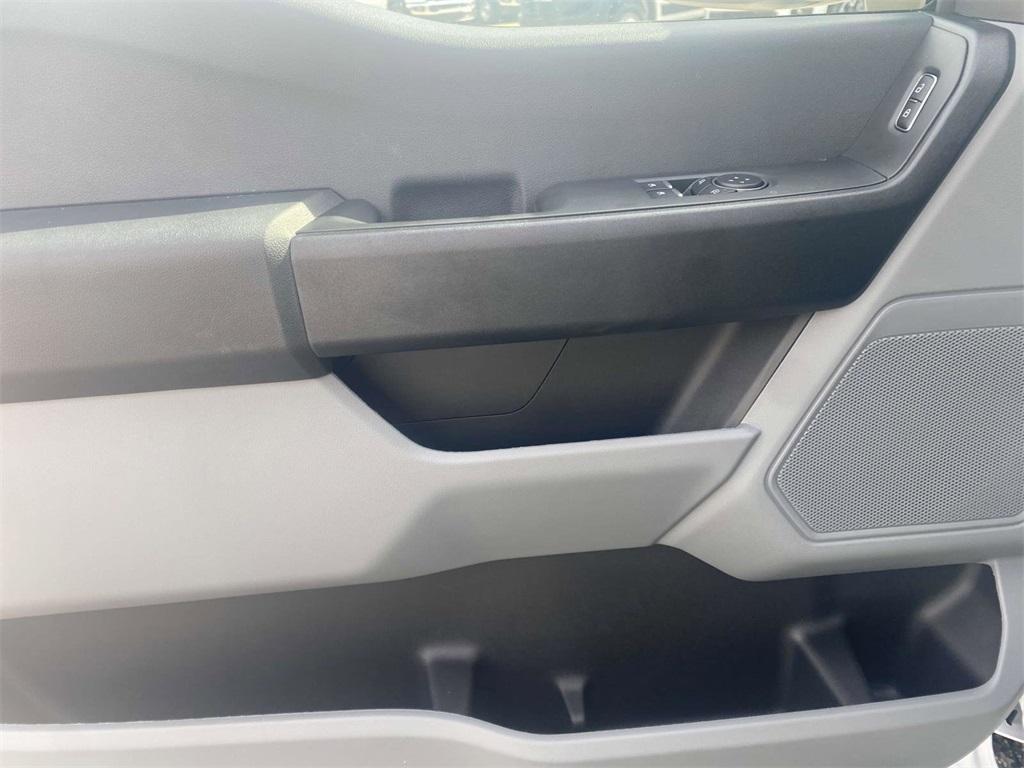 new 2024 Ford F-250 car, priced at $49,995