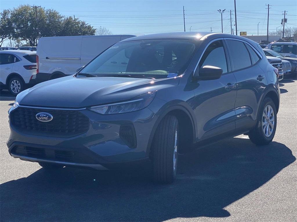new 2025 Ford Escape car, priced at $27,256