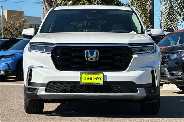 new 2025 Honda Pilot car, priced at $50,395