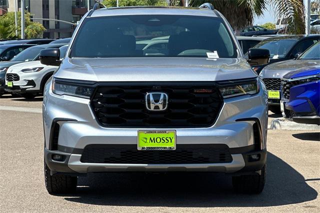 new 2025 Honda Pilot car, priced at $51,275