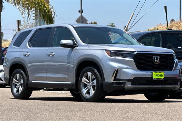 new 2025 Honda Pilot car, priced at $49,195