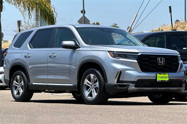 new 2025 Honda Pilot car, priced at $47,725