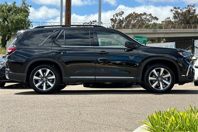 new 2025 Honda Pilot car