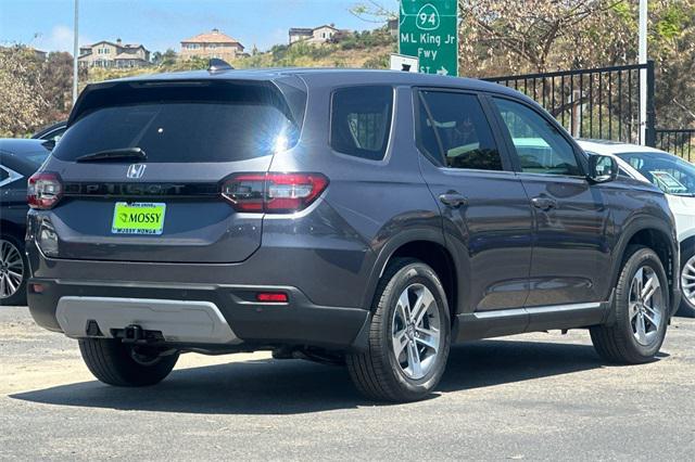 new 2025 Honda Pilot car, priced at $46,430