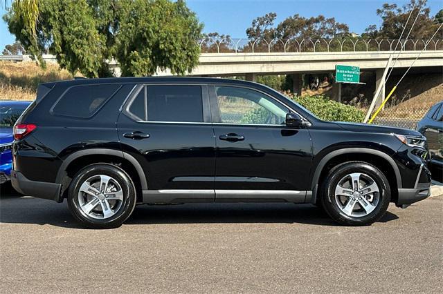 new 2025 Honda Pilot car, priced at $45,625