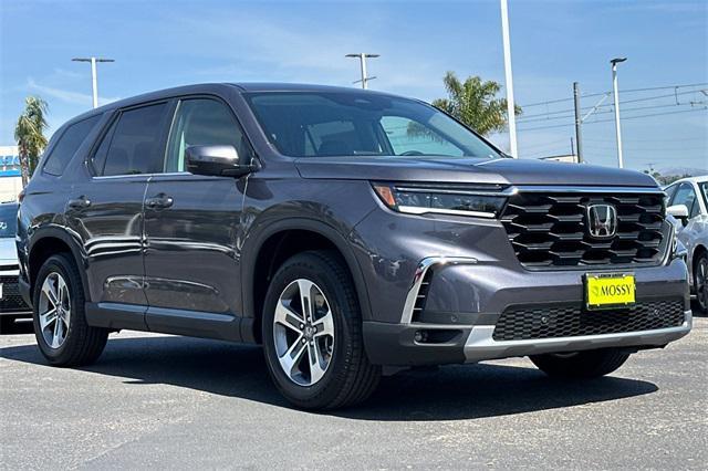 new 2025 Honda Pilot car, priced at $47,050