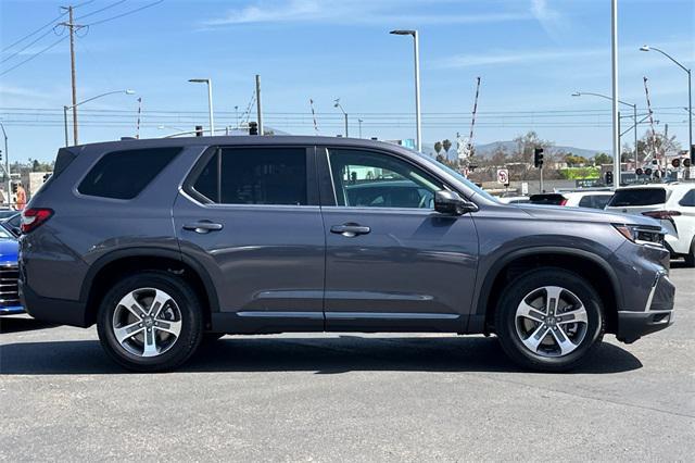 new 2025 Honda Pilot car, priced at $47,050