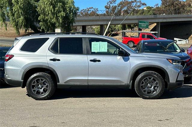 used 2023 Honda Pilot car, priced at $40,388