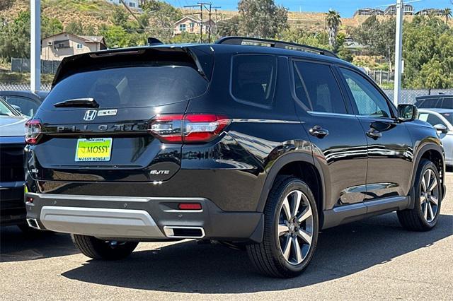 new 2025 Honda Pilot car, priced at $54,530