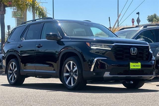 new 2025 Honda Pilot car, priced at $54,530