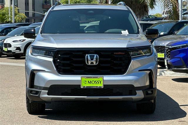 new 2025 Honda Pilot car, priced at $51,580