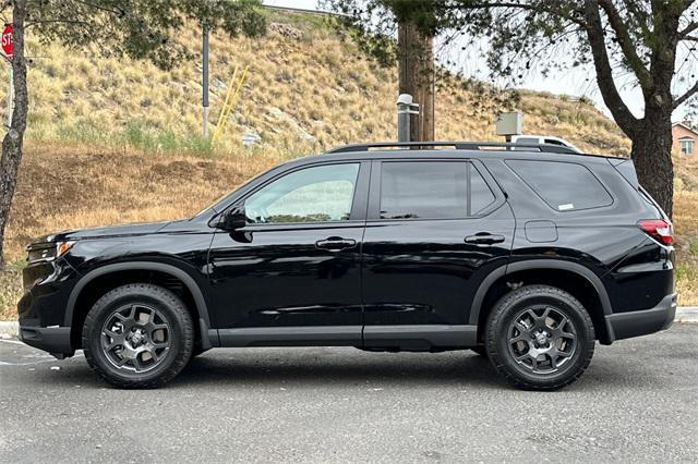 new 2025 Honda Pilot car, priced at $50,850