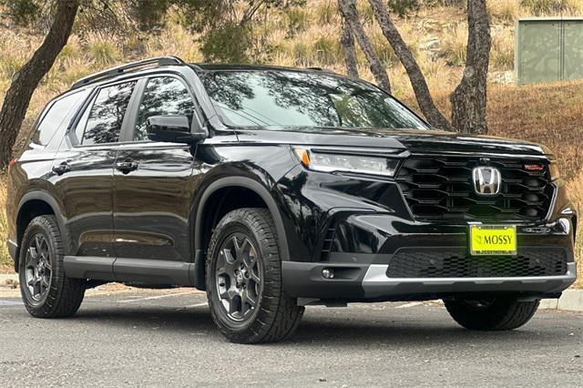 new 2025 Honda Pilot car, priced at $50,850