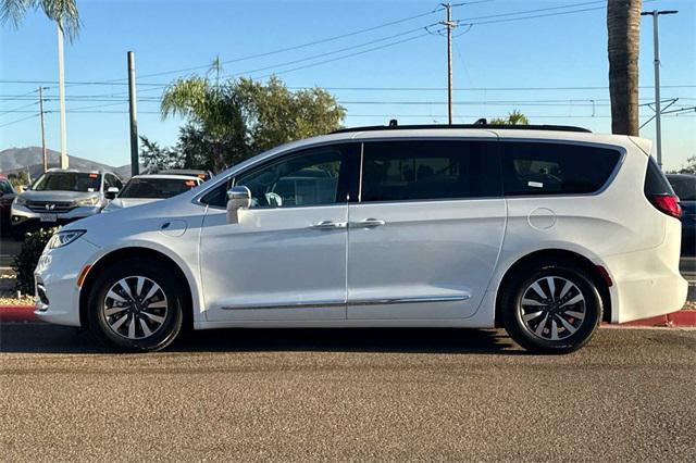 used 2022 Chrysler Pacifica Hybrid car, priced at $31,599