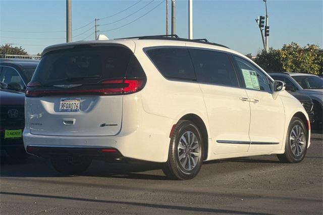 used 2022 Chrysler Pacifica Hybrid car, priced at $31,599