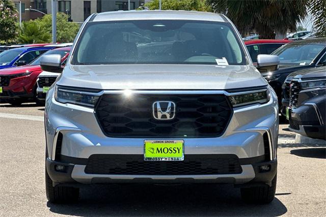 new 2025 Honda Pilot car, priced at $45,625