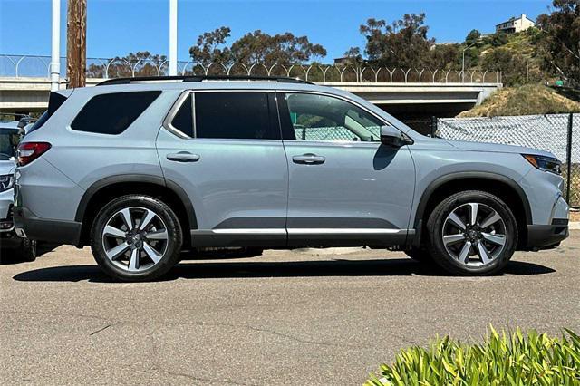 new 2025 Honda Pilot car, priced at $52,140