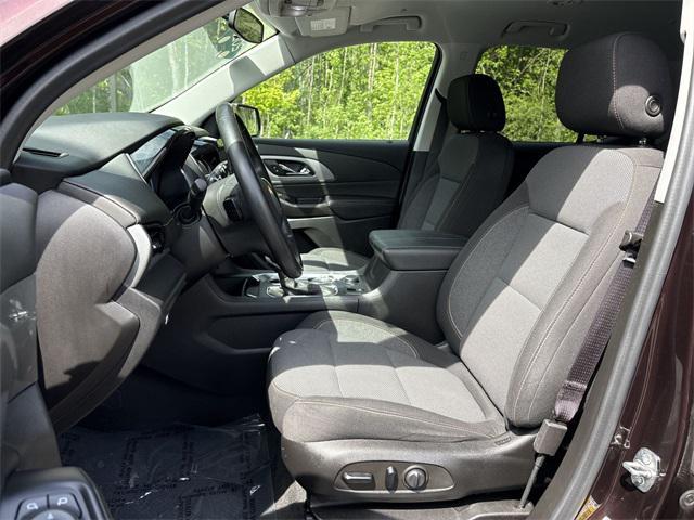 used 2021 Chevrolet Traverse car, priced at $28,788