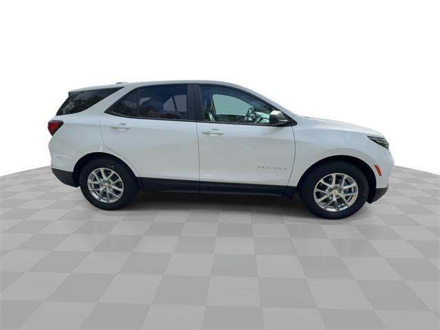used 2022 Chevrolet Equinox car, priced at $23,039