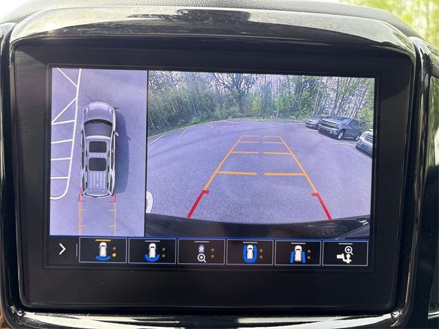 used 2020 Chevrolet Traverse car, priced at $27,143